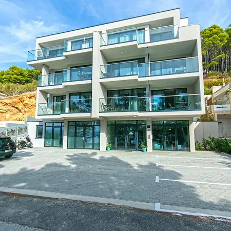 Seaside With A Swimming Pool Brela, Makarska - 19834