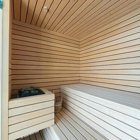 Seaside With A Swimming Pool Brela, Makarska - 19834 Appartamento Brela