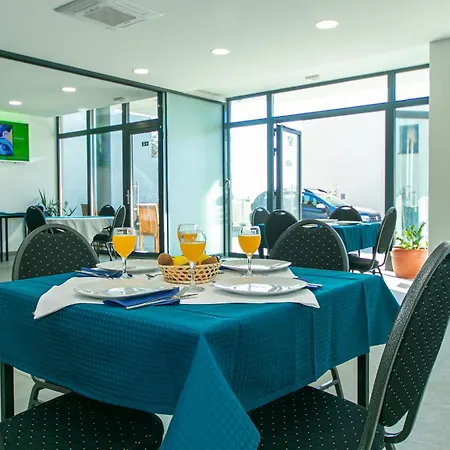 Seaside With A Swimming Pool Brela, Makarska - 19834 Appartamento Brela