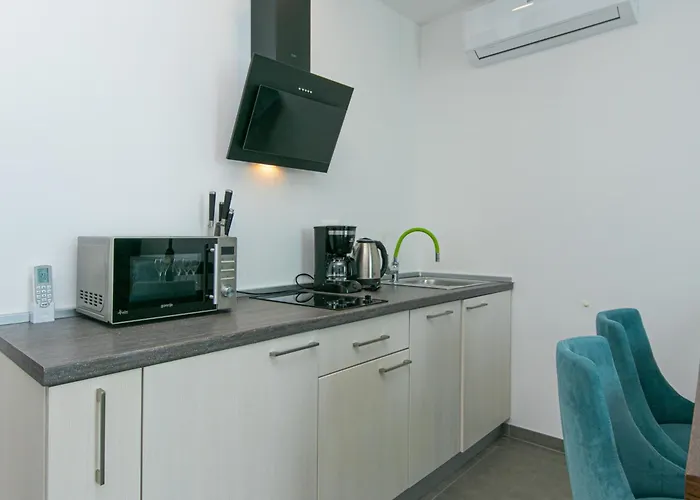 Seaside With A Swimming Pool Brela, Makarska - 19834 Brela