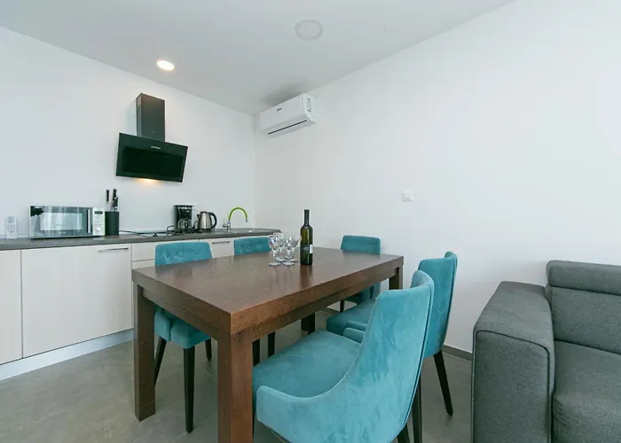 Seaside With A Swimming Pool Brela, Makarska - 19834 Appartamento