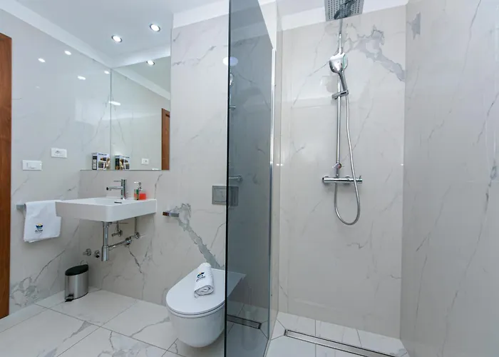 Appartamento Seaside With A Swimming Pool Brela, Makarska - 19834