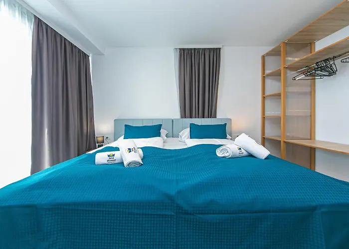 Seaside With A Swimming Pool Brela, Makarska - 19834 Brela