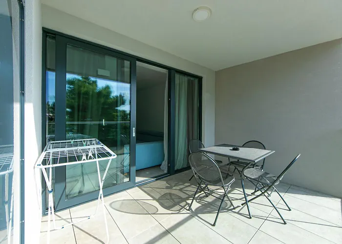 Seaside With A Swimming Pool Brela, Makarska - 19834 Brela