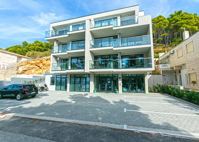 Seaside With A Swimming Pool Brela, Makarska - 19834