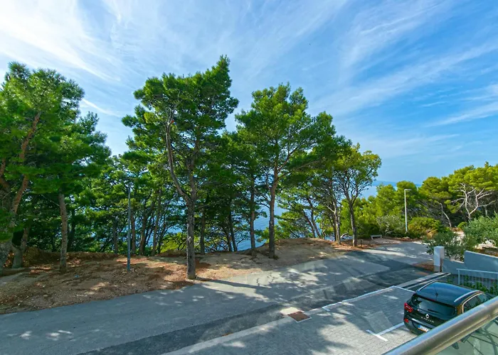 Seaside With A Swimming Pool Brela, Makarska - 19834 Brela